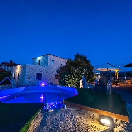 Irene Stone - Private Pool - Sleeps 6 * Chersonissos