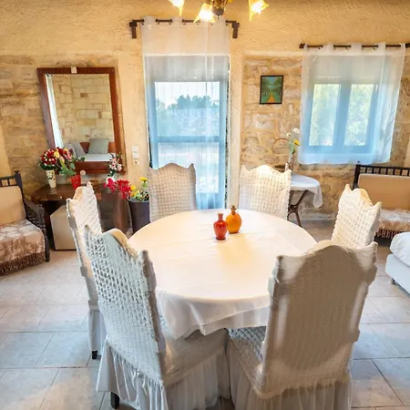 Villa Irene Stone - Private Pool - Sleeps 6 Hersonissos (Crete)