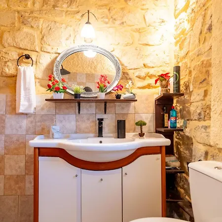 Irene Stone - Private Pool - Sleeps 6 * Hersonissos (Crete)