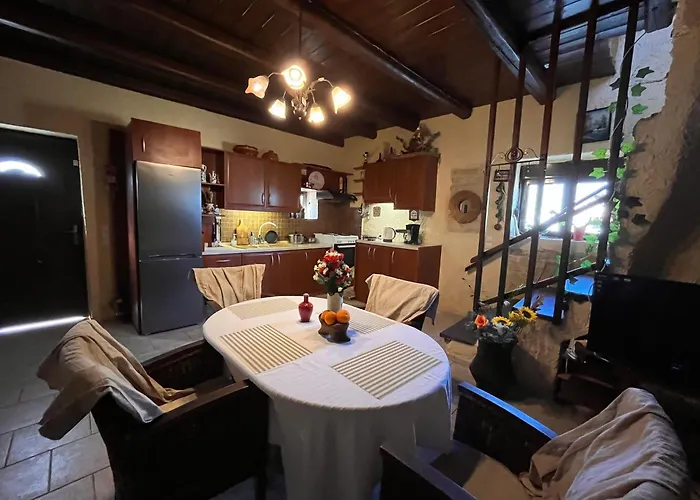 Irene Stone - Private Pool - Sleeps 6 Villa Hersonissos (Crete)